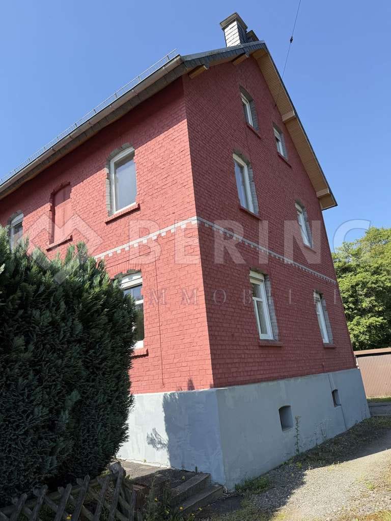 Immobilie in Siegen - VIELE ZIMMER - VIELE MÖGLICHKEITEN - SIEGEN BIRLENBACH - Bild 0
