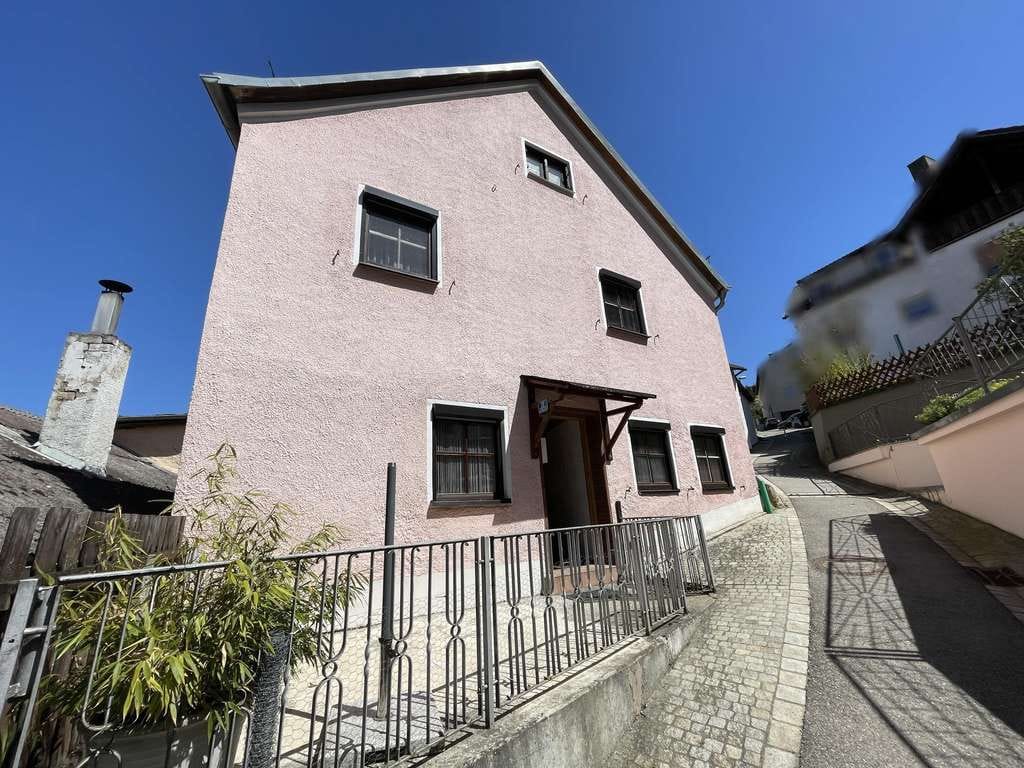 Immobilie in Altmannstein - Einfamilienhaus im historischen Kern von Altmannstein - Bild 0