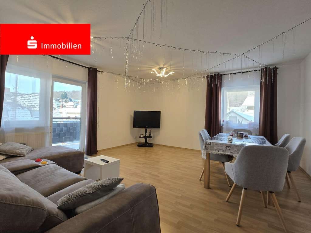 Immobilie in Lautertal - Helle Eigentumswohnung mit Balkon, Abendsonne & zwei Stellplätzen  - Bild 0