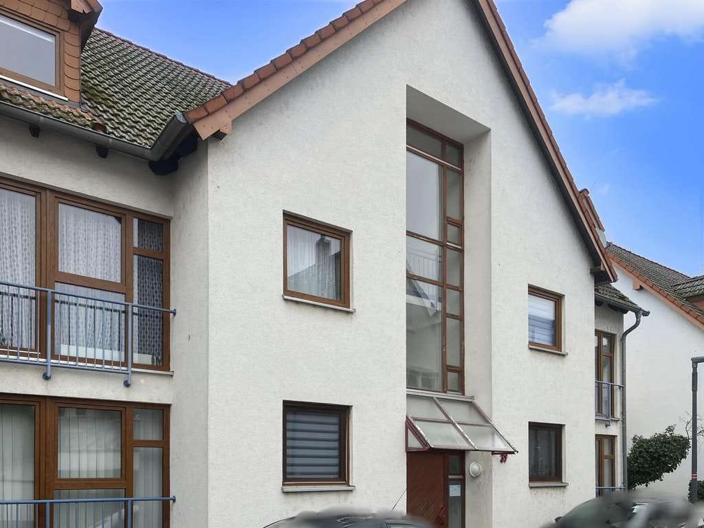 Immobilie in Budenheim - Charmante Maisonette-Wohnung mit Balkon und Tiefgaragenstellplatz in ruhiger Lage von Budenheim - Bild 0