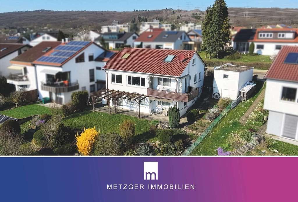 Immobilie in Altbach - Charmantes EFH in sonniger Aussichtslage mit tollem Garten, Einliegerwohnung und 2 Garagen - Bild 0