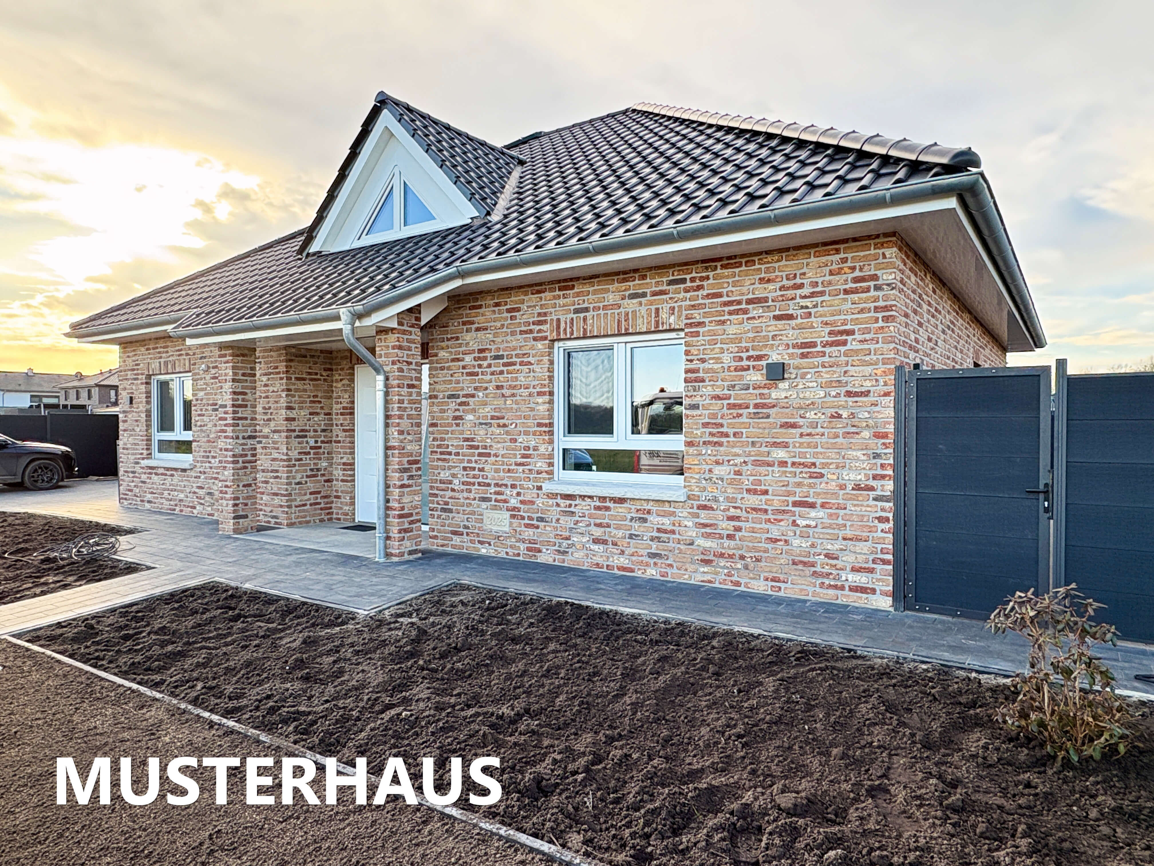 Immobilie in Geeste - Zukunftssicher wohnen – klimafreundlicher moderner Neubau-Walmdachbungalow - Bild 2