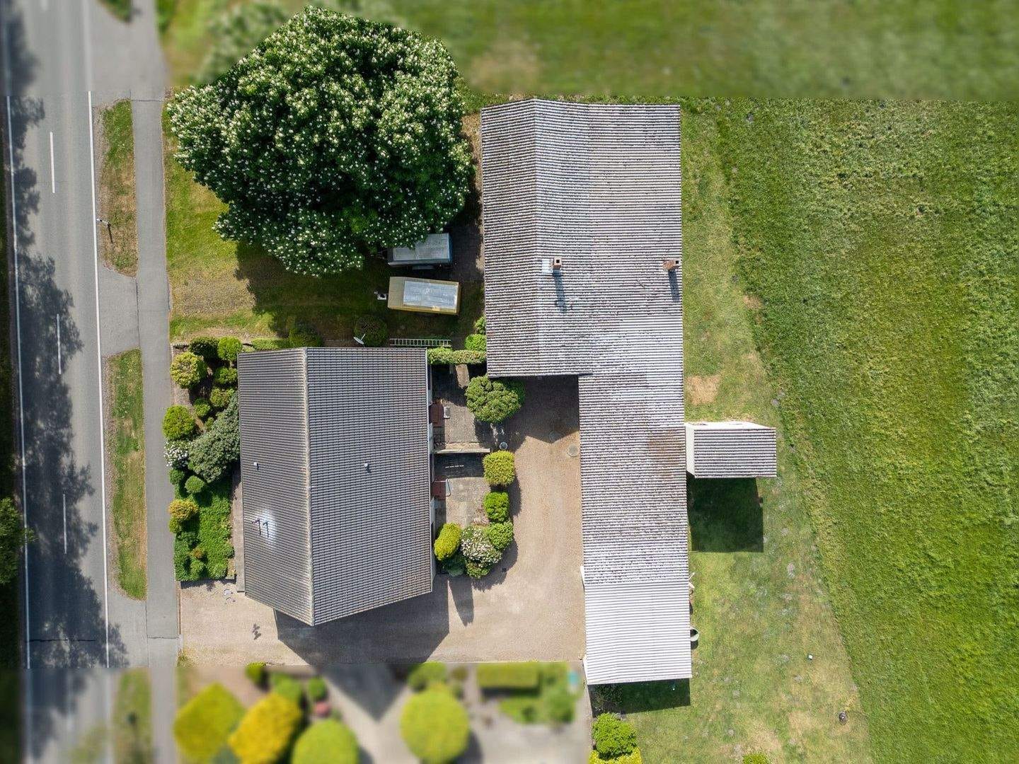 Immobilie in Grasberg - Wohnhaus & Werkstatt in schöner Außenbereichslage - Bild 1