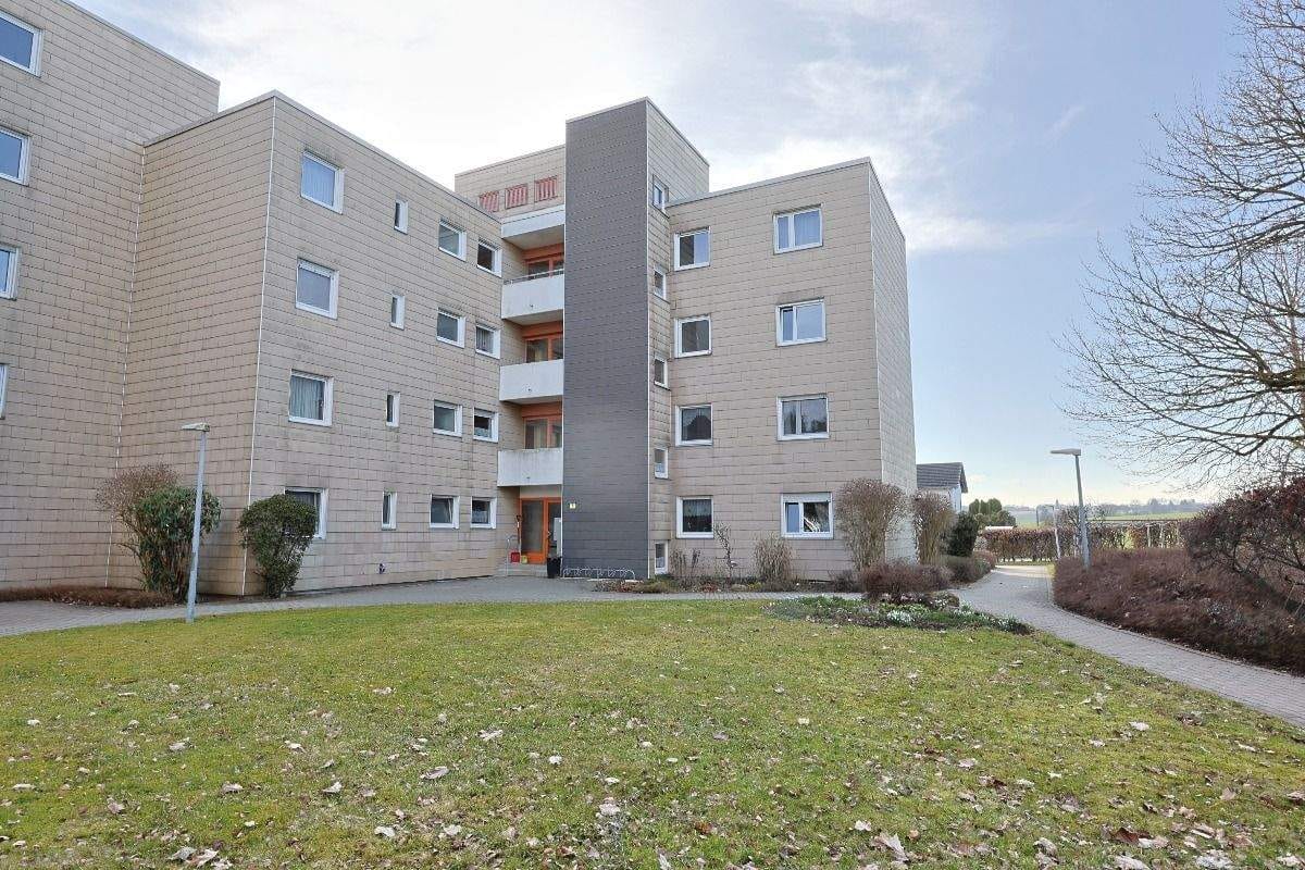 Immobilie in Blaustein - Gepflegte 2-Zimmer-Wohnung mit Balkon und Garage in ruhiger Lage - Bild 2