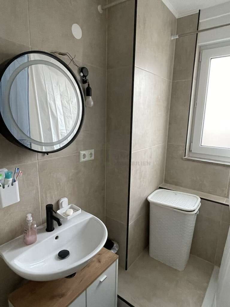 Immobilie in Erdmannhausen - Kapitalanlage mit ca. 3,8% Rendite: Helle 4-Zimmerwohnung mit Balkon und Stellplatz in S-Bahn-Nähe - Bild 4