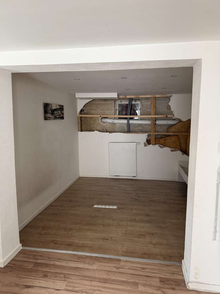 Immobilie in Bad Urach - Mehrfamilienhaus mit Garten, Garage und zwei Stellplätzenin Bad Urach - Wittlingen - Bild 3
