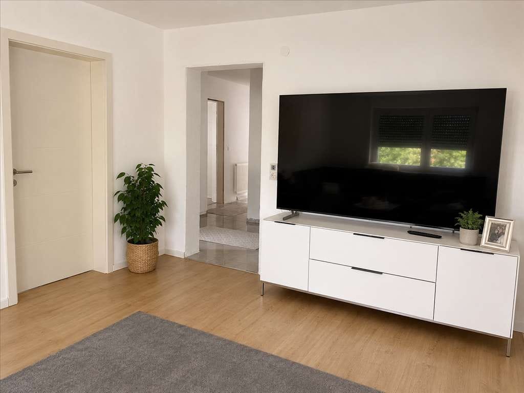 Immobilie in Illertissen - Zweifamilienhaus mit Entwicklungspotenzial in ruhiger Lage von Illertissen-Au - Bild 2