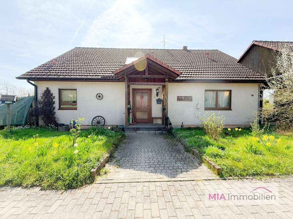 Immobilie in Krautheim - Großzügiges Einfamilienhaus in sonniger Ortsrandlage von Krautheim-Neunstetten - Bild 1