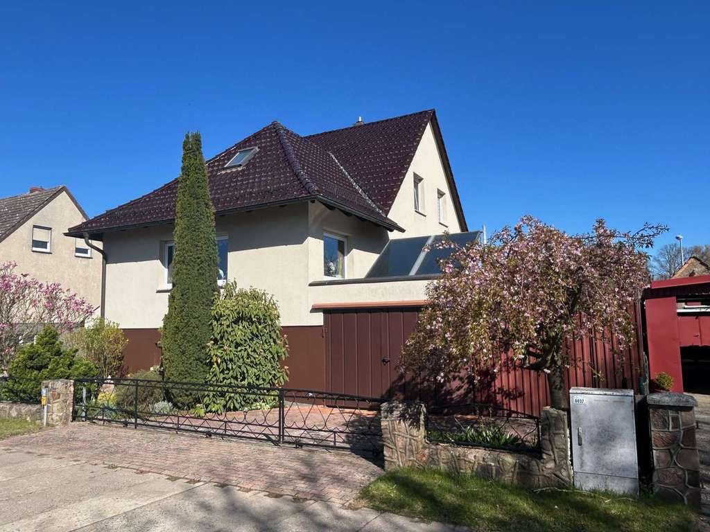 Immobilie in Meyenburg - geräumiges Einfamilienhaus mit Garage und Hobbywerkstatt in Ortsrandlage - Bild 4