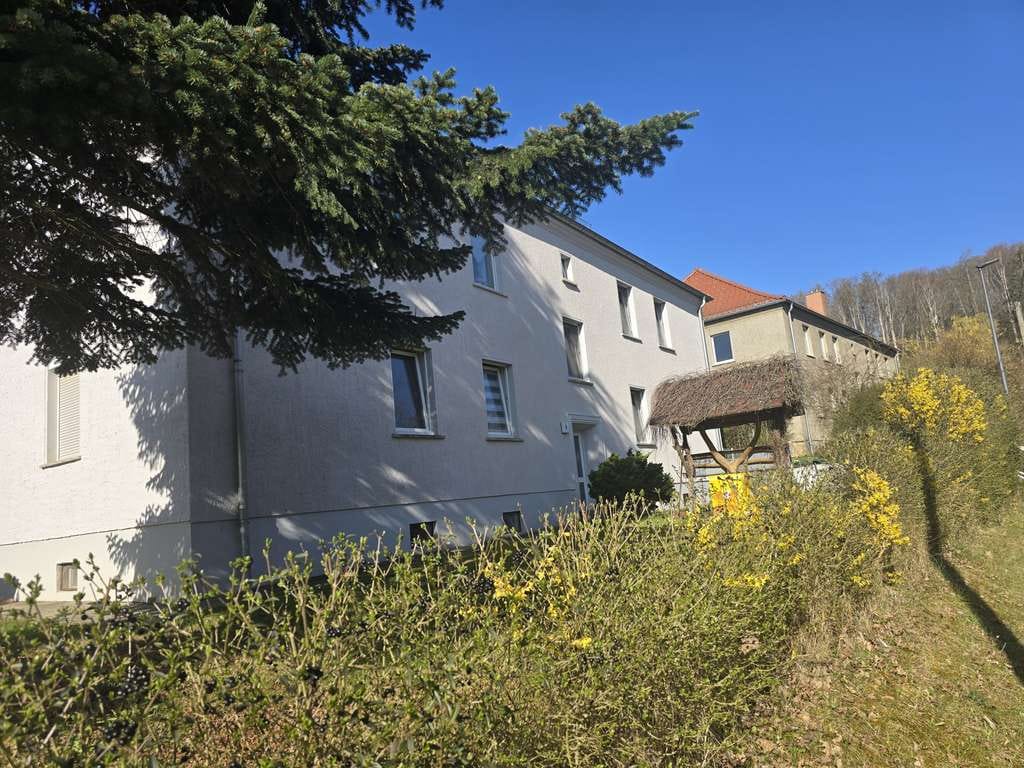 Immobilie in Wetterzeube - Gepflegtes Mehrfamilienhaus | 4 WE | voll vermietet | ruhige Lage | solide Rendite - Bild 2