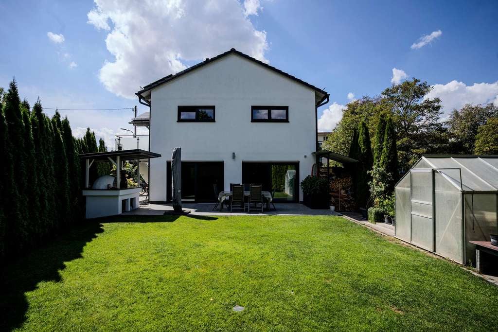 Immobilie in Stadtbergen - Katip | Wohnkomfort trifft Energieeffizienz – Ein-/Zweifamilienhaus A+ in Stadtbergen - Bild 0