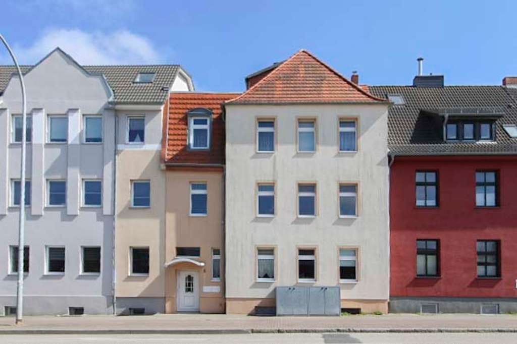 Immobilie in Stralsund - Solide Anlage: MFH mit 4 Einheiten und Top-Potenzial in Citylage - Bild 0
