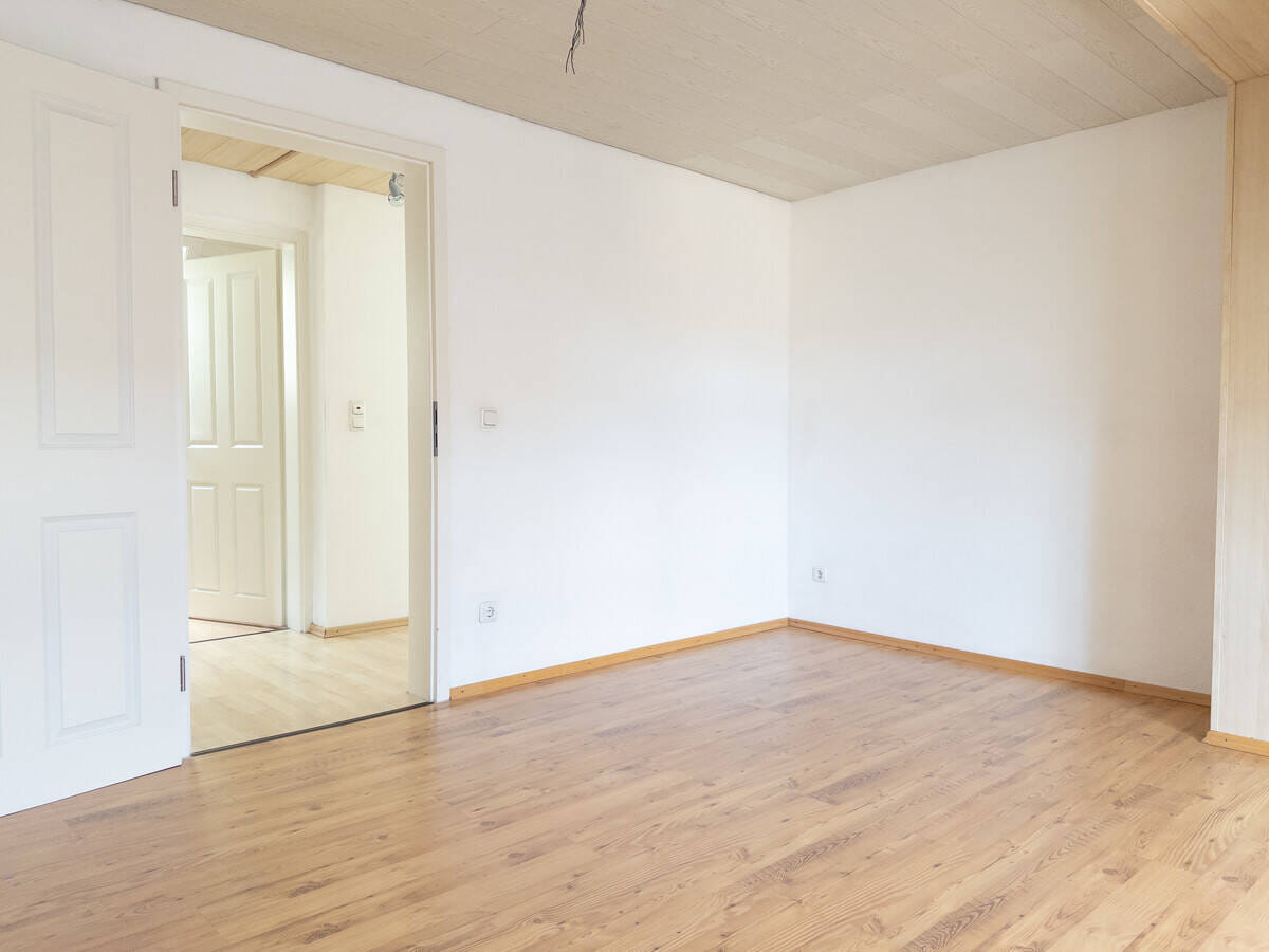Immobilie in Harburg (Schwaben) - Ab sofort frei!  Zwischen Burg und Wörnitz! Dachgeschosswohnung in denkmalgeschütztem Haus - Bild 4
