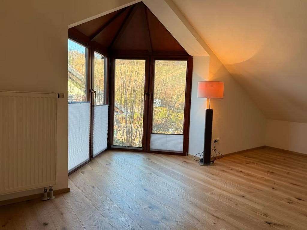 Immobilie in Sommerhausen - GROßZÜGIGES EINFAMILIENHAUS MIT EINLIEGERWOHNUNG IN BESTLAGE - Bild 2