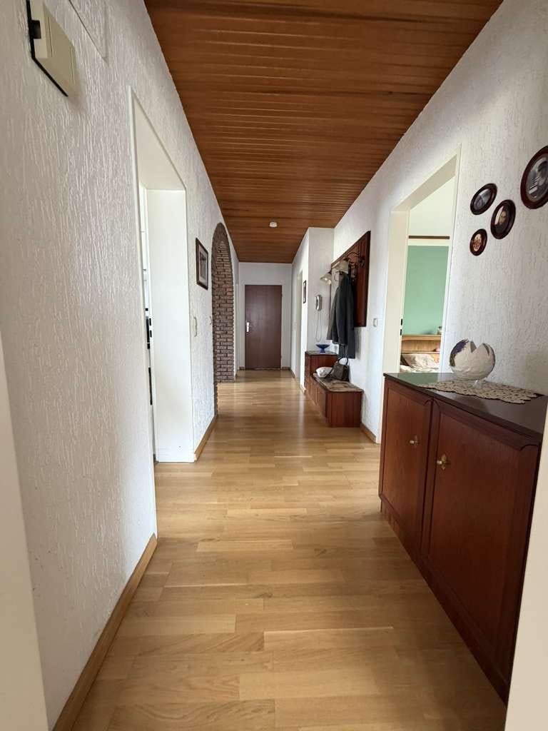 Immobilie in Duderstadt - Großzügiges Zweifamilienhaus mit Doppelgarage und idyllischem Garten - Bild 3