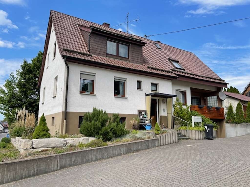 Immobilie in Lenningen - Inkl. 6,3 Ar Bauplatz! Gepfl. 2-Fam.-Hs. mit 11,3 Ar Grdst. u. Doppelgarage in sonn. Ortsrandlage! - Bild 1
