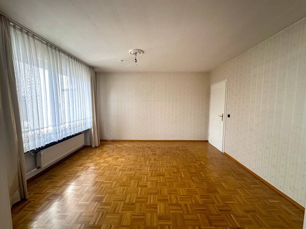 Immobilie in Klingenberg am Main - Lichtdurchflutetes Einfamilienhaus mit großem Garten - ideal für Familien - Bild 2