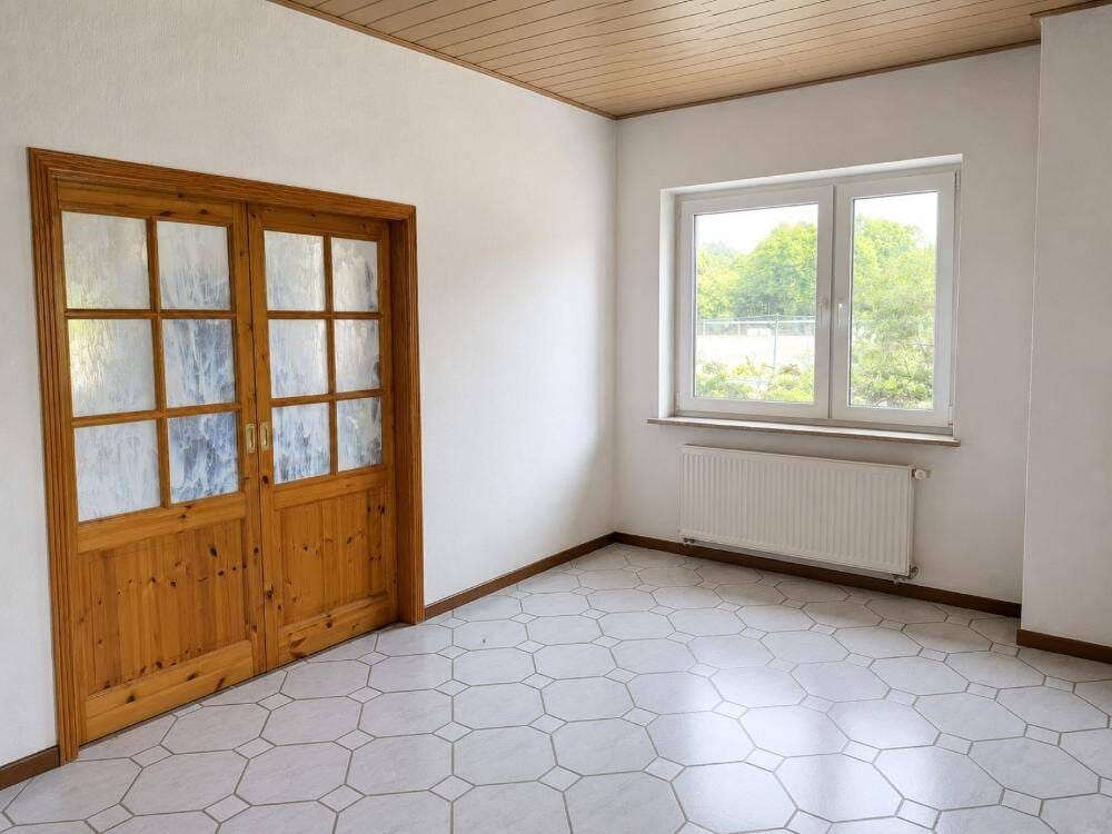Immobilie in Varel - Umfangreich saniertes Zweifamilienhaus als Kapitalanlage in guter Wohnlage von Varel! - Bild 1