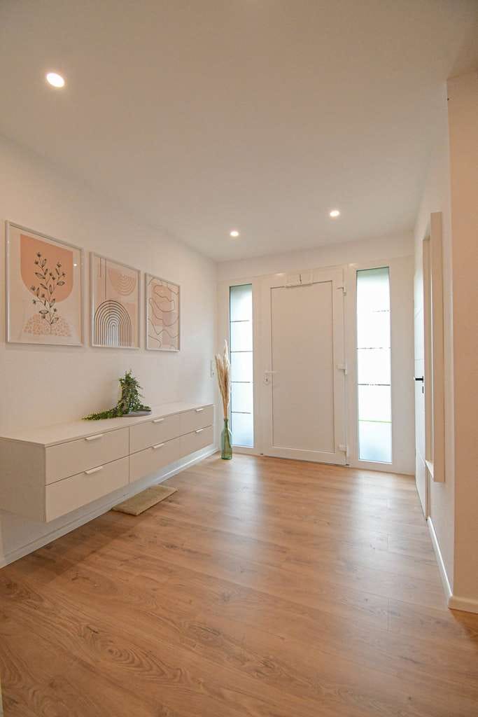 Immobilie in Edewecht - 6608- Modernísiertes Einfamilienhaus im stylischem Trend und charakteristischem Stil - Bild 1