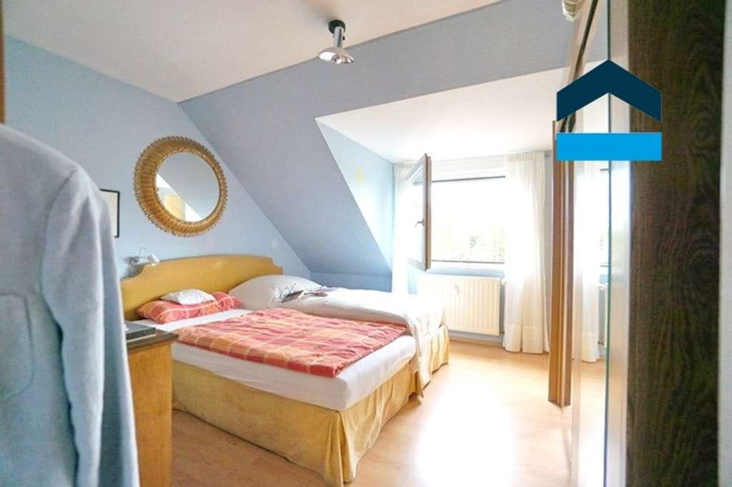 Immobilie in Rheinberg - Rheinberg-Budberg: Solide vermietete Dachgeschosswohnung mit Balkon! - Bild 3