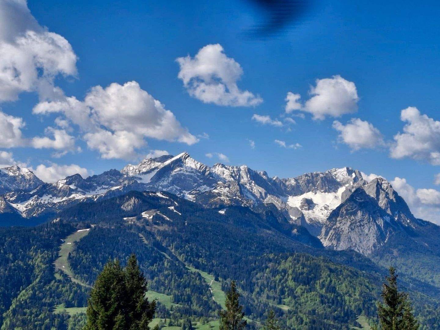 Immobilie in Garmisch-Partenkirchen - Grosszügige Terassenwohnung in zentraler Lage von Garmisch-Partenkirchen - Bild 0