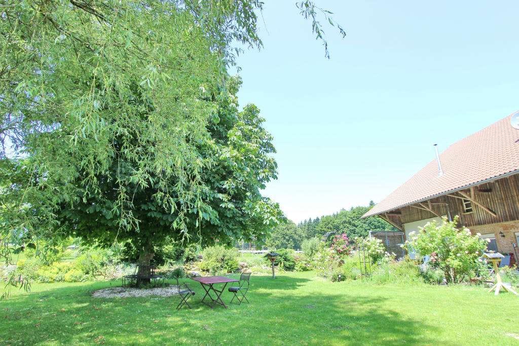 Immobilie in Waldburg - Wunderschönes Landhaus in Traumlage auf über 4.500 qm Grund mit ca. 400 qm toll ausgebauter Wo - Bild 1