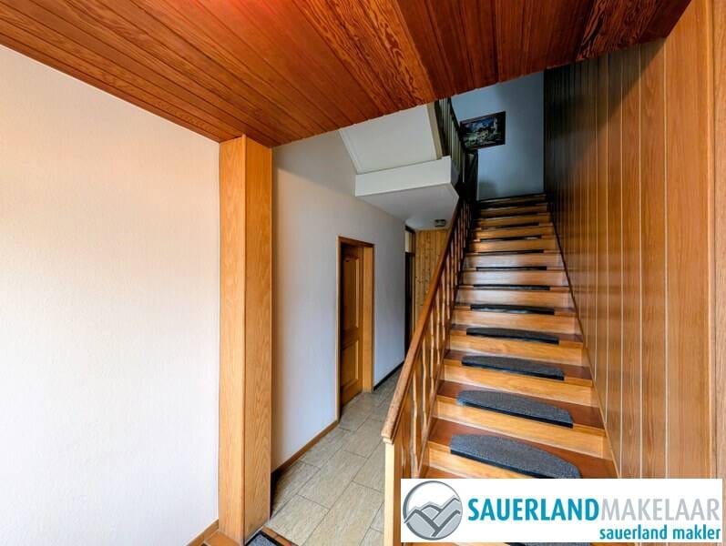 Immobilie in Willingen (Upland) - Seltene Investitionsmöglichkeit nahe Willingen - Wohnhaus mit 4 großzügigen Apartments - Bild 2