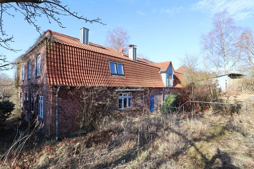 Immobilie in Rickling - Großzügiges Bauernhaus mit vermieteter Einliegerwohnung in Ricklingen - Bild 3