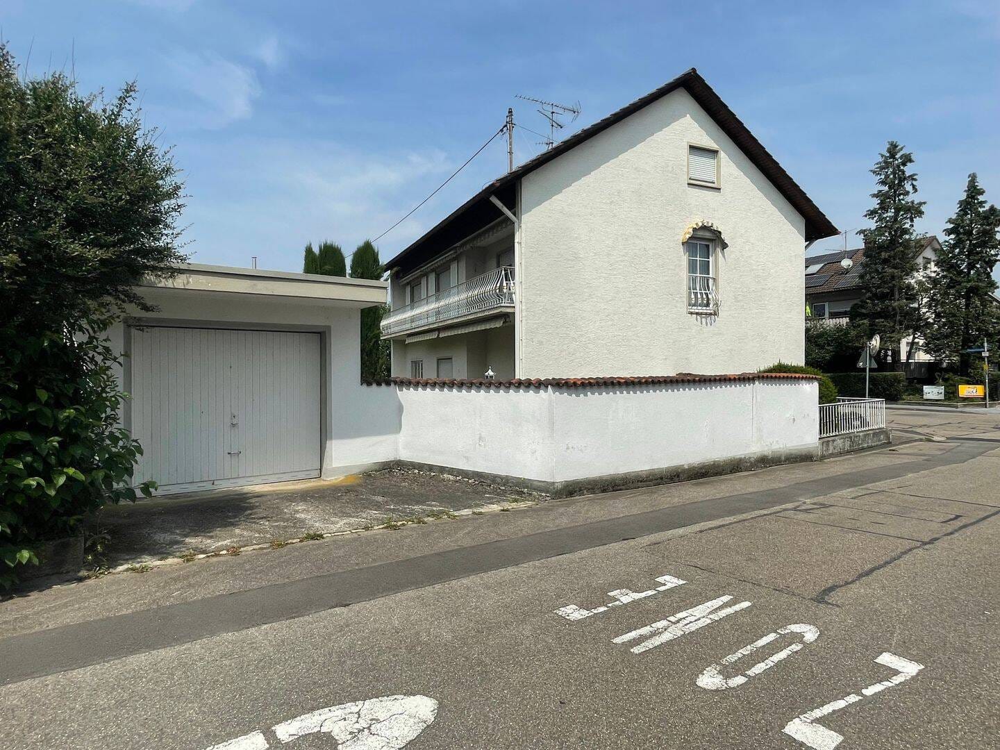 Immobilie in Teningen - Projektchance in Teningen: Renovierungsbedürftiges Wohn- & Geschäftshaus mit Potenzial - Bild 2