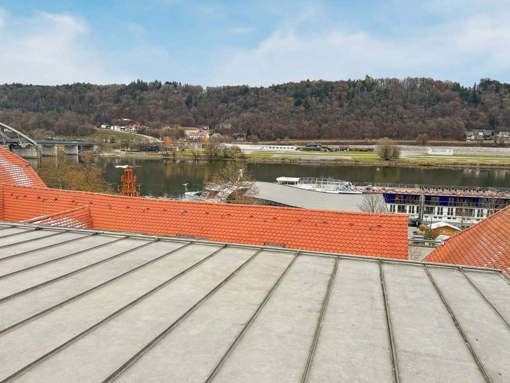 Immobilie in Vilshofen an der Donau - Traumhafte, sanierte ca. 165 m² große Penthouse-Maisonette-Wohnung im Zentrum von Vilshofen, Denkmal - Bild 1
