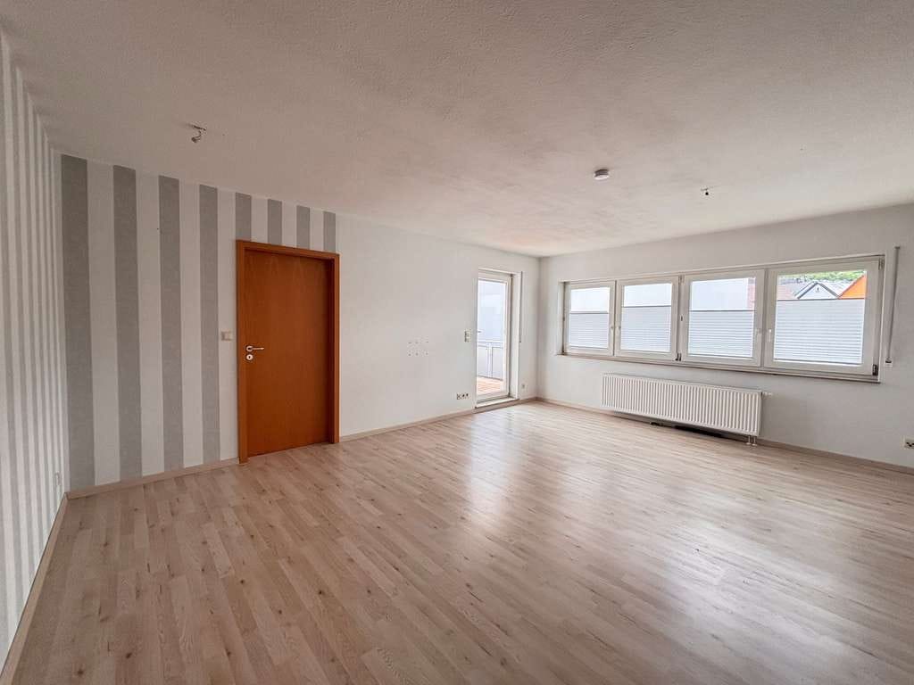 Immobilie in Heimsheim - Gepflegte 3-Zimmer-Wohnung mit Balkon und zwei Stellplätzen - Bild 4