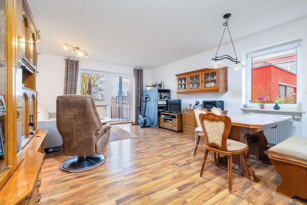 Immobilie in Donauwörth - Barrierefreie & helle 2-Zimmer-Wohnung mit Westbalkon, Feldblick und Aufzug in Donauwörth-Nordheim - Bild 3