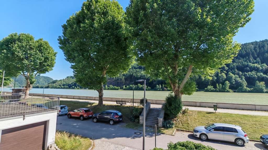 Immobilie in Obernzell - Wohnen mit Donaupanorama – Stilvolle 2-Zimmer-Wohnung in Obernzell - Bild 1