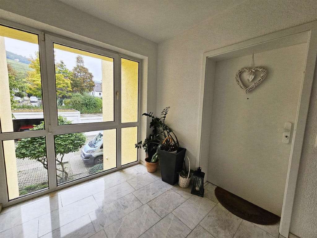 Immobilie in Eltville am Rhein - Schöne helle 3 ZKB-Wohnung mit Süd-Balkon - Bild 4