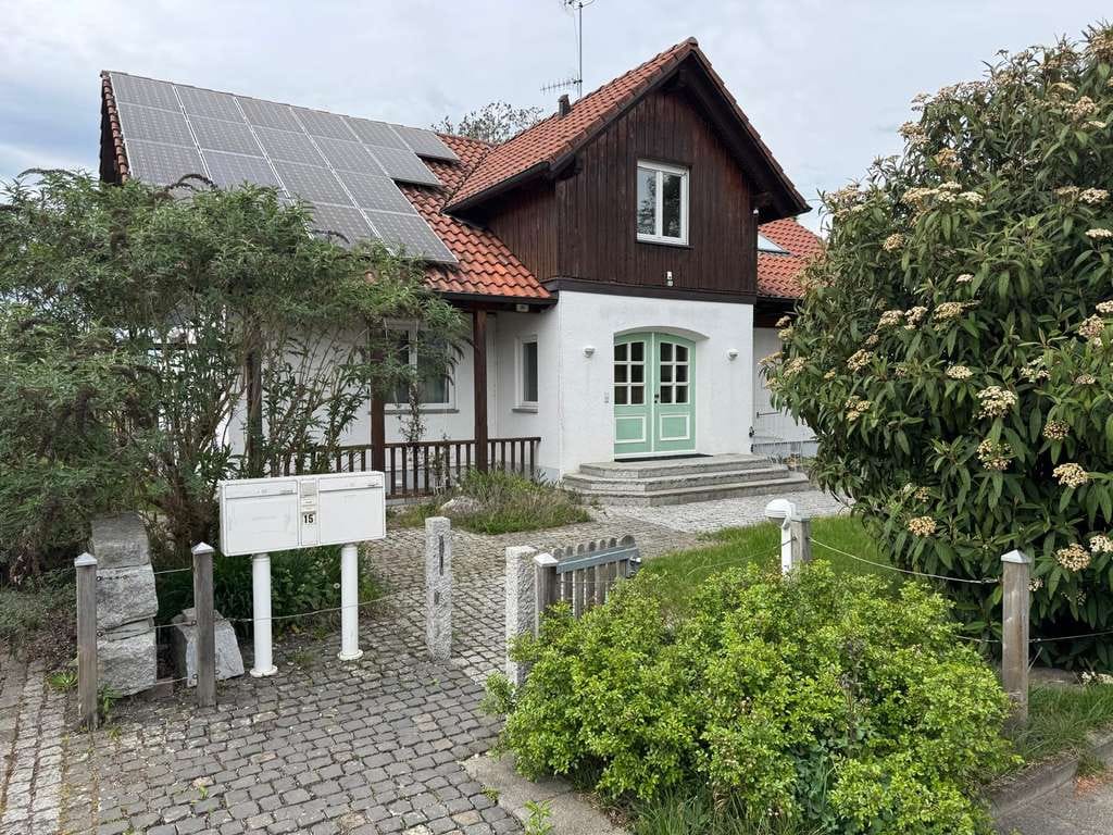 Immobilie in Moos - Landhausvilla mit drei abgeschlossenen Einheiten - Bild 3