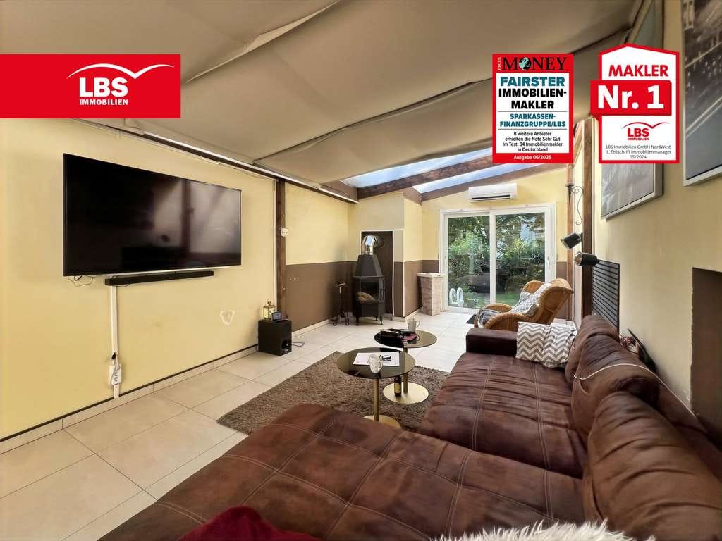 Immobilie in Wegberg - Freistehendes Einfamilienhaus mit Einliegerwohnung und Gartengrundstück! - Bild 0