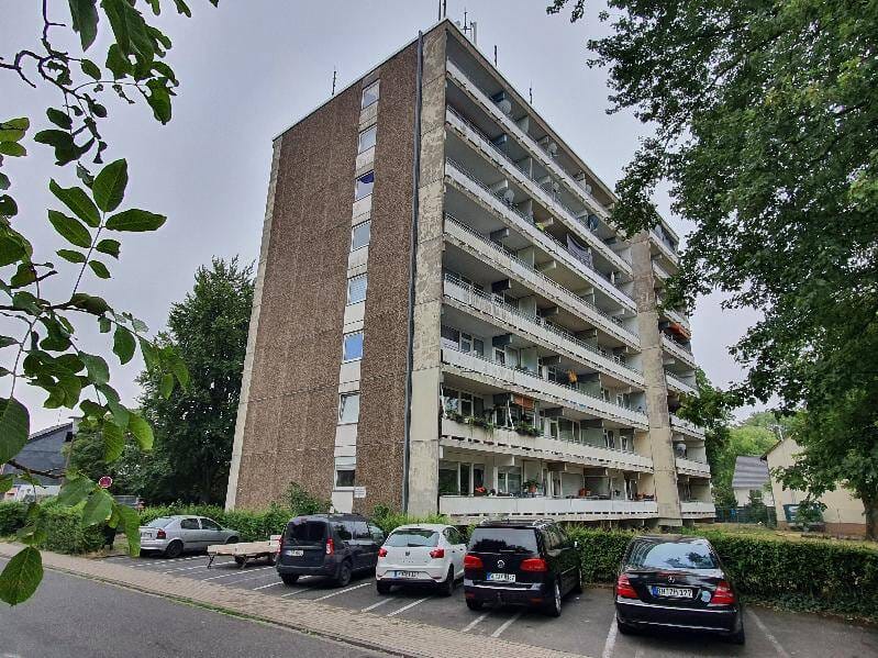 Immobilie in Niederkassel - Gepflegte, seniorengerechte ETW mit gute Ausstattung mit 2 Balkonen Aufzug Kellerraum PKW-Stellplatz - Bild 2