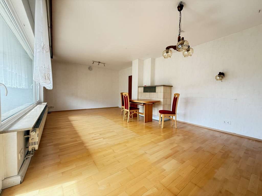 Immobilie in Ingelfingen - Einfamilienhaus (RMH) mit 2 Garagen - Bild 4