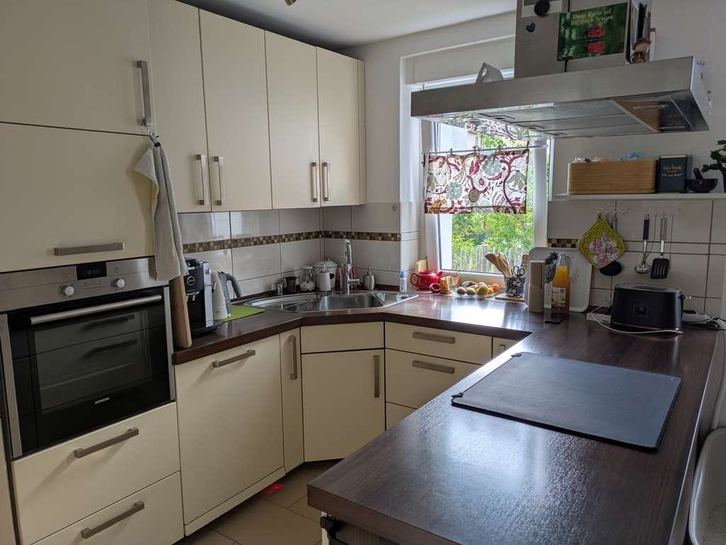 Immobilie in Birkenfeld - Pforzheim-Birkenfeld-Großzügige Doppelhaushälfte - Bild 1
