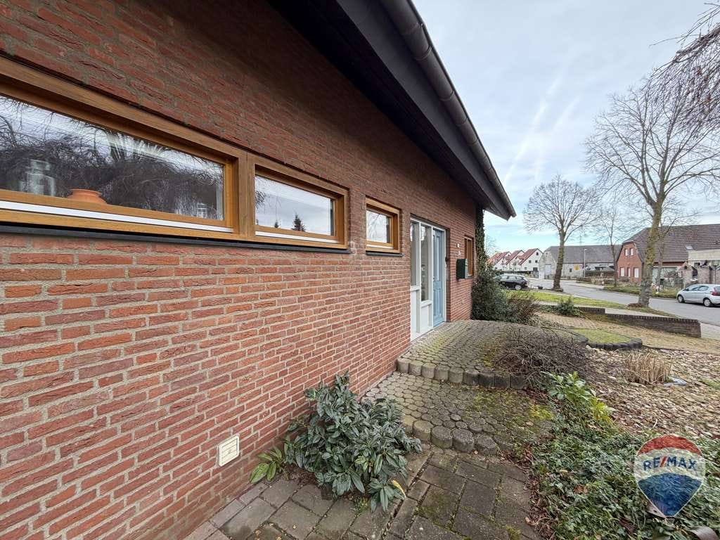 Immobilie in Kranenburg - Raum für Generationen: Freistehendes Einfamilienhaus mit Einliegerwohnung und PV Anlage! - Bild 2
