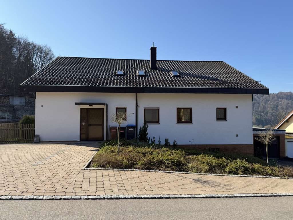 Immobilie in Gaildorf - 2-3 Familienwohnhaus in schöner Hochlage von Gaildorf-Bröckingen - Bild 0