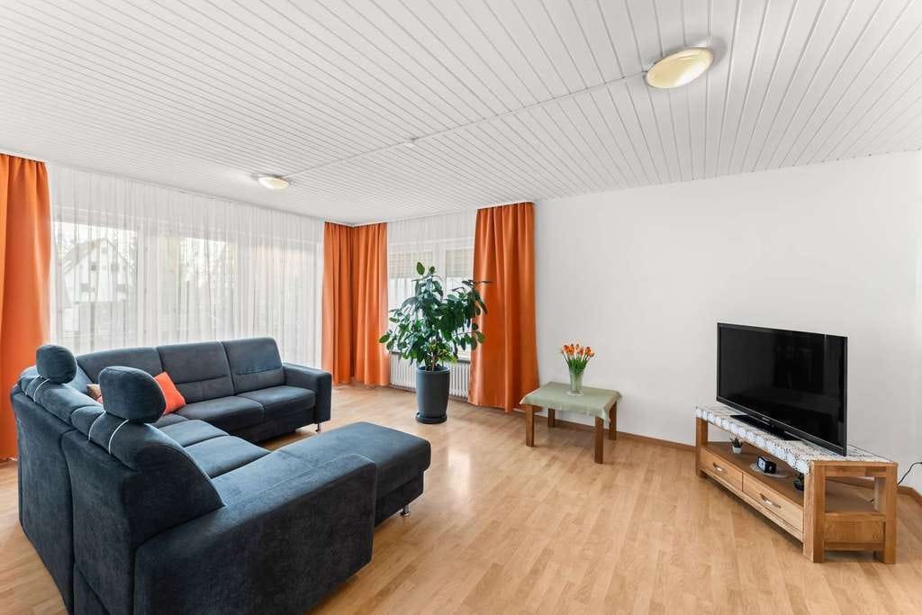Immobilie in Winkelhaid - Wohnen im Grünen – Einfamilienhaus mit Garten, zwei Balkonen & viel Platz - Bild 3