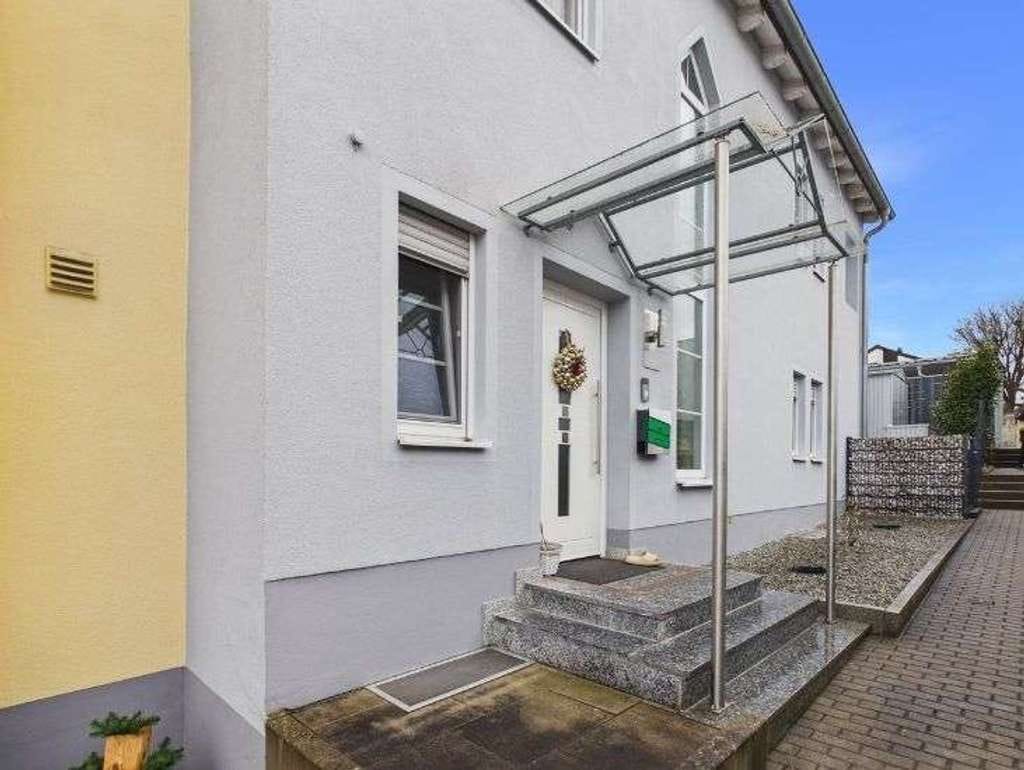 Immobilie in Obertraubling - Moderne Doppelhaushälfte mit Einliegerwohnung in Obertraubling zum Kauf - Bild 4
