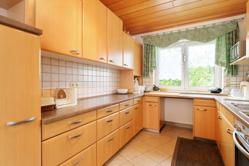 Immobilie in Lauterhofen - Leben im Grünen: Großzügiges Einfamilienhaus mit Nebengebäuden und ca. 6.036 m² Grundstücksfläche - Bild 3