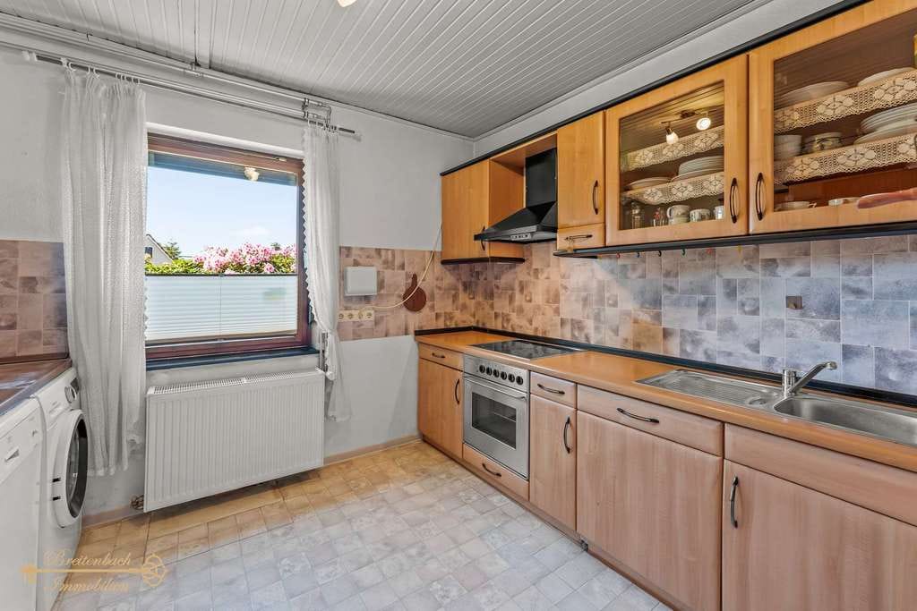 Immobilie in Elsfleth - Ihr neues Zuhause mit Charme, Kamin und liebevoll gestaltetem Garten - Bild 2