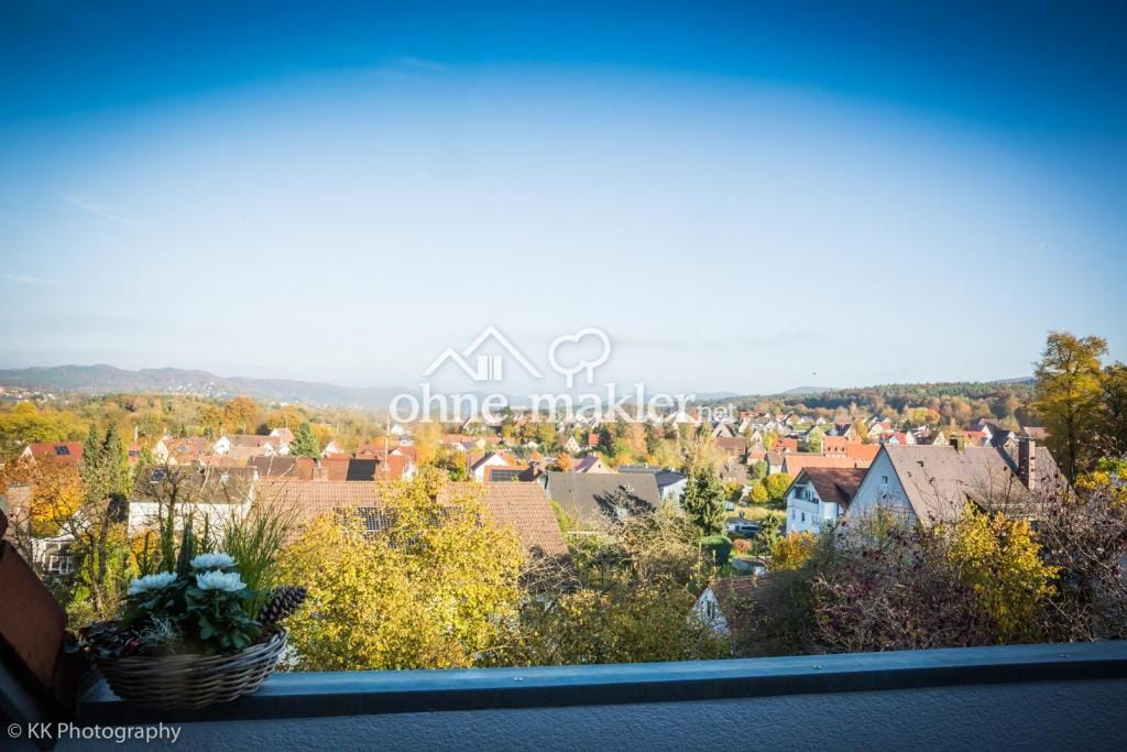 Immobilie in Henfenfeld - PROVISIONSFREI - Luxuriöse 3-Zi. Wohnung bei Hersbruck, 2 Balkone, EBK, Kamin, Panorama, Carport - Bild 3