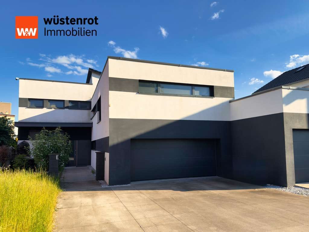 Immobilie in Rodenbach - Luxuriöses Traumhaus mit Sanierungsbedarf - Bild 2