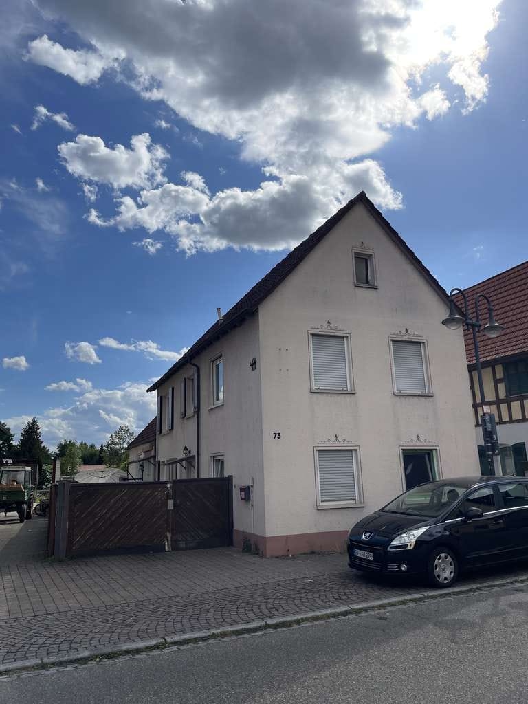 Immobilie in Herxheim - Kurzfristig nutzbares und großzügiges Wohnhaus mit 3 PKW-Garagen und Hofraum ! - Bild 0