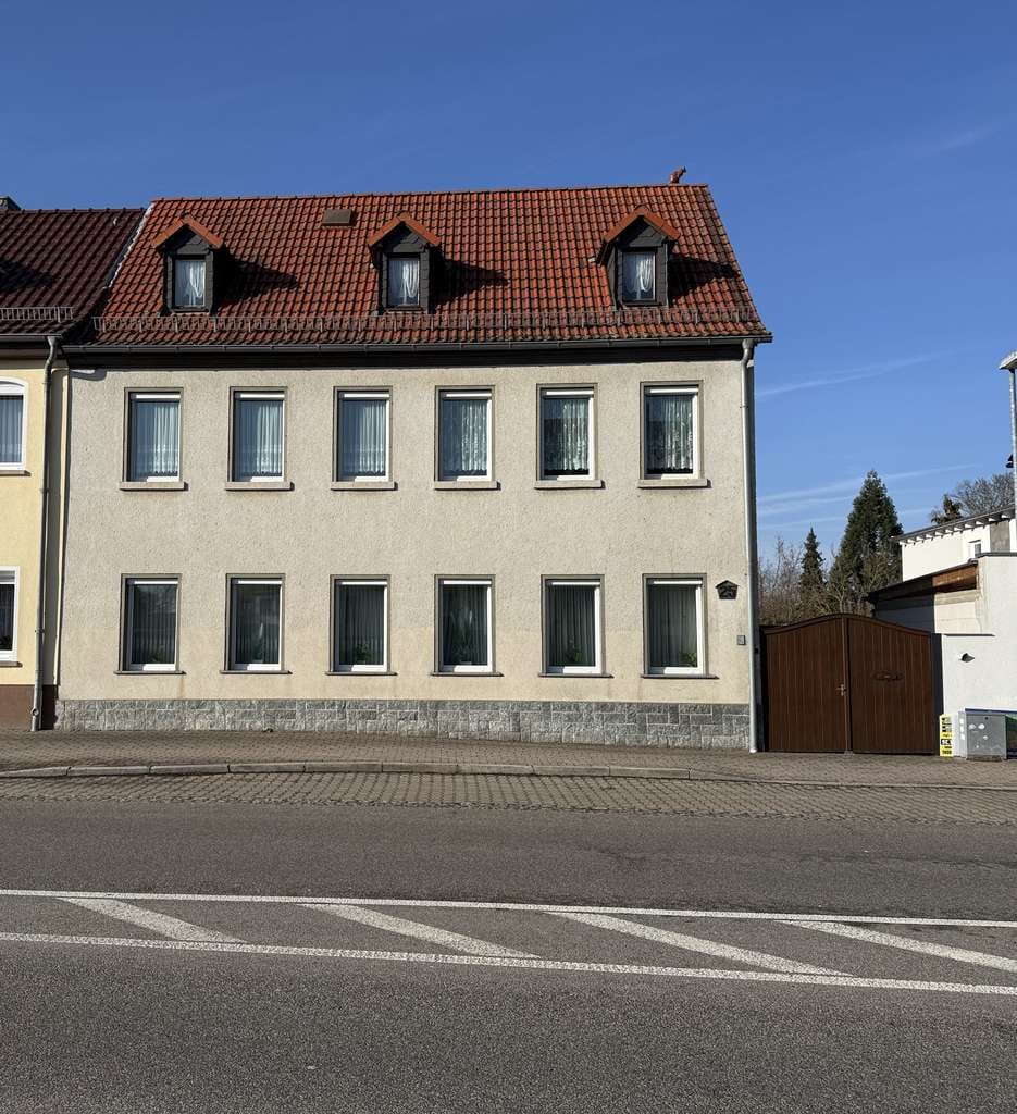 Immobilie in Regis-Breitingen - Großes Haus mit viel Nebengelass in Frohburg zu verkaufen. - Bild 1