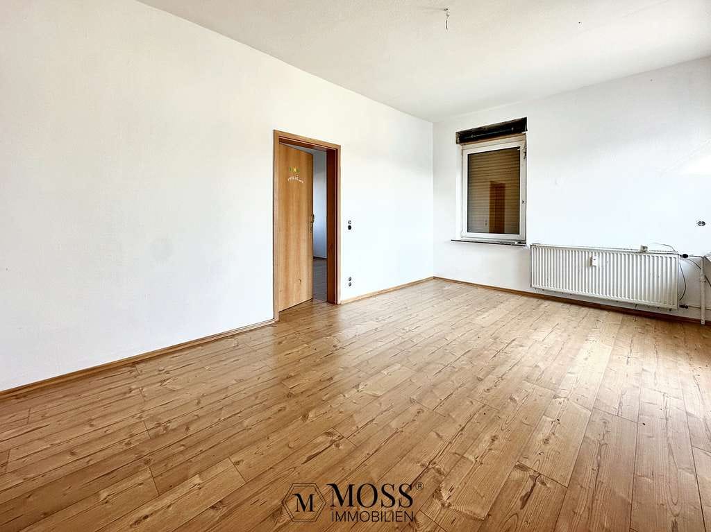 Immobilie in Butzbach - Sanierungsbedürftige 5 Zimmer Altbauwohnung in Zentrumsnähe - Bild 1